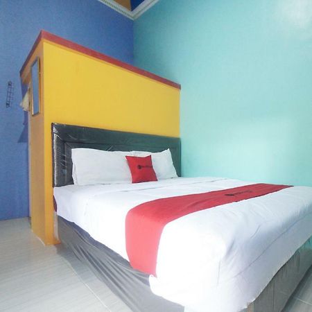 Reddoorz Syariah Near Mall Roxy Banyuwangi 2 Exterior foto